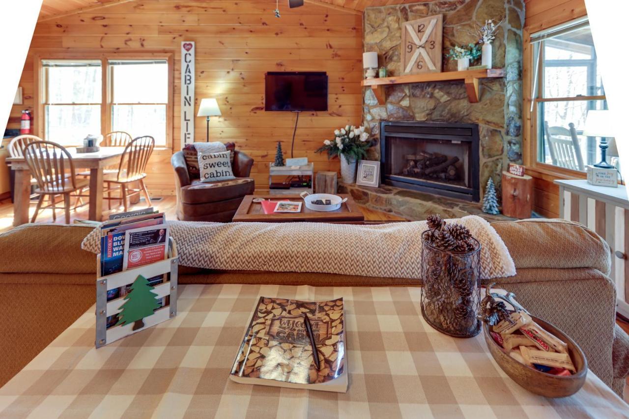 Blue Ridge Cozy Cabin In The Woods With Hot Tub! Exteriör bild