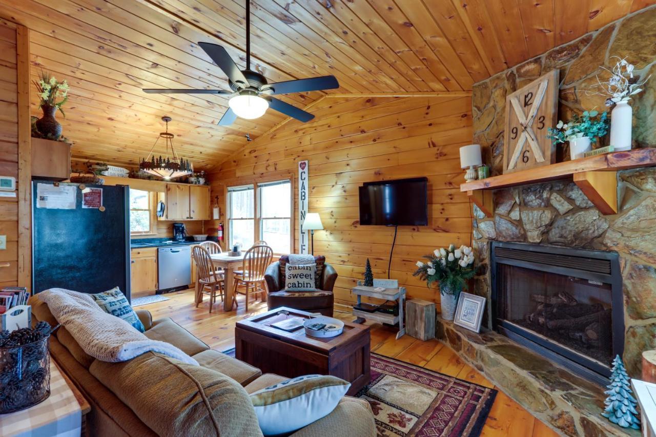 Blue Ridge Cozy Cabin In The Woods With Hot Tub! Exteriör bild
